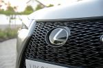 Lexus UX200 F-Sport 2019 года (ZA)